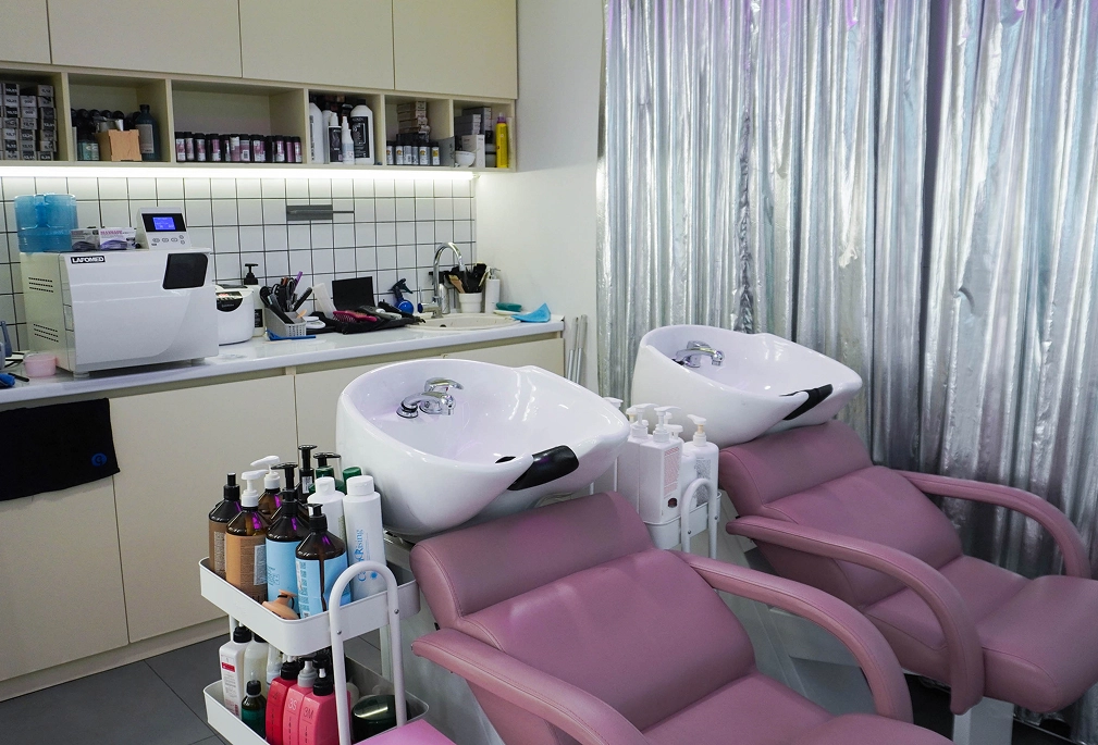 G&times;Bar beauty salon photo